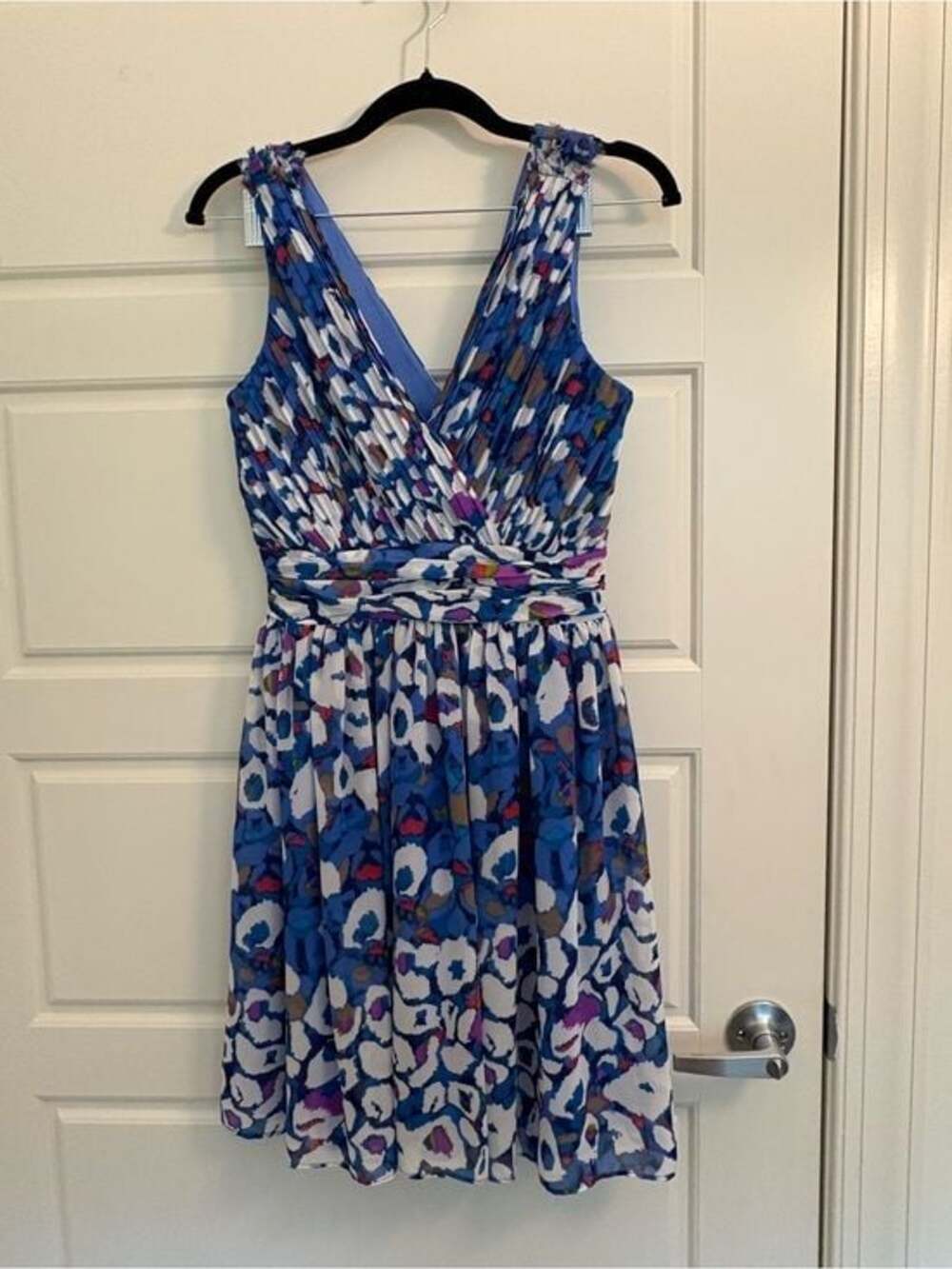 Blue Printed V-Neck Sleeveless Dress